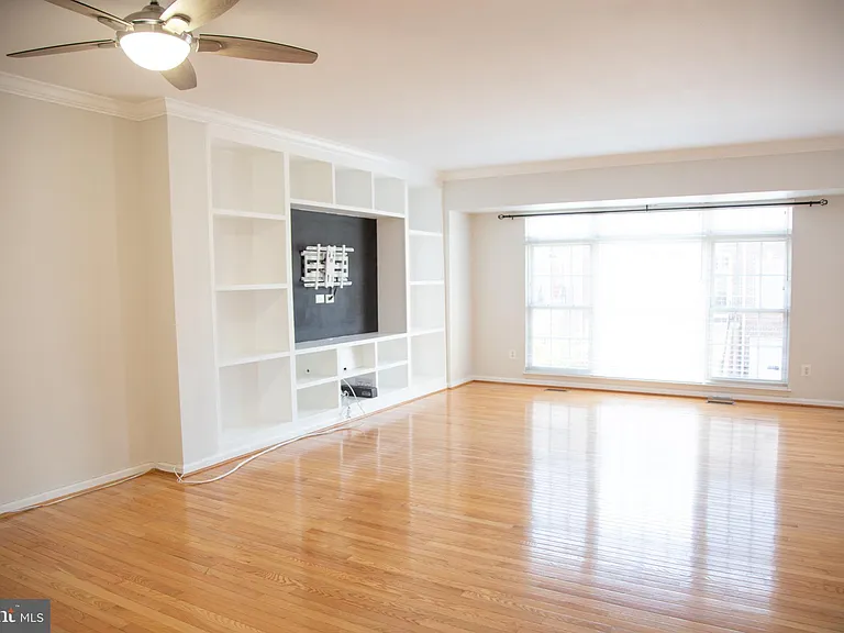3347 Wilton Crest Ct — Photo 9