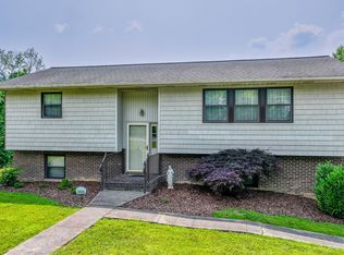 1000 Amersham Rd, Kingsport, TN 37660