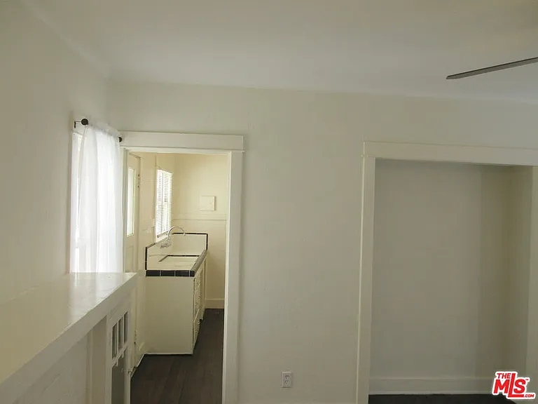 1137 Lodi Pl — Photo 8