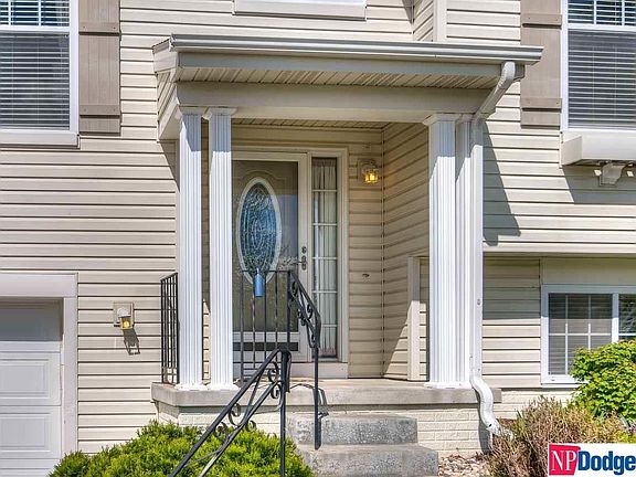 3rd image of 2302 S River Rock Dr