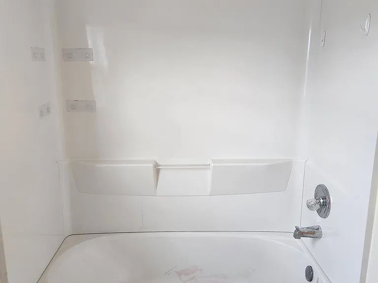 122 Spring St — Photo 7