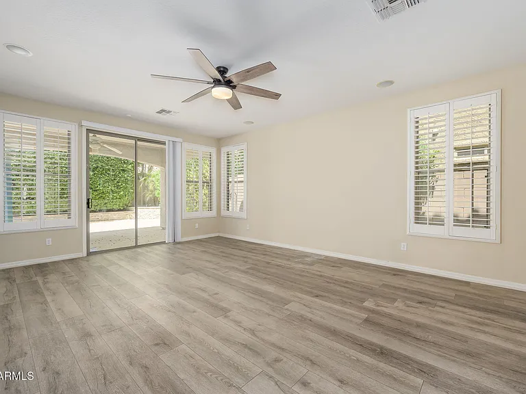 16060 W Mercer Ln — Photo 7