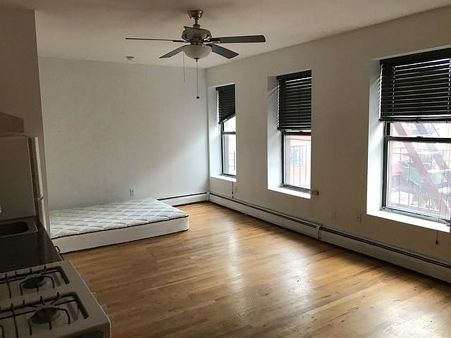 1st image of 129 Mulberry St APT 5B