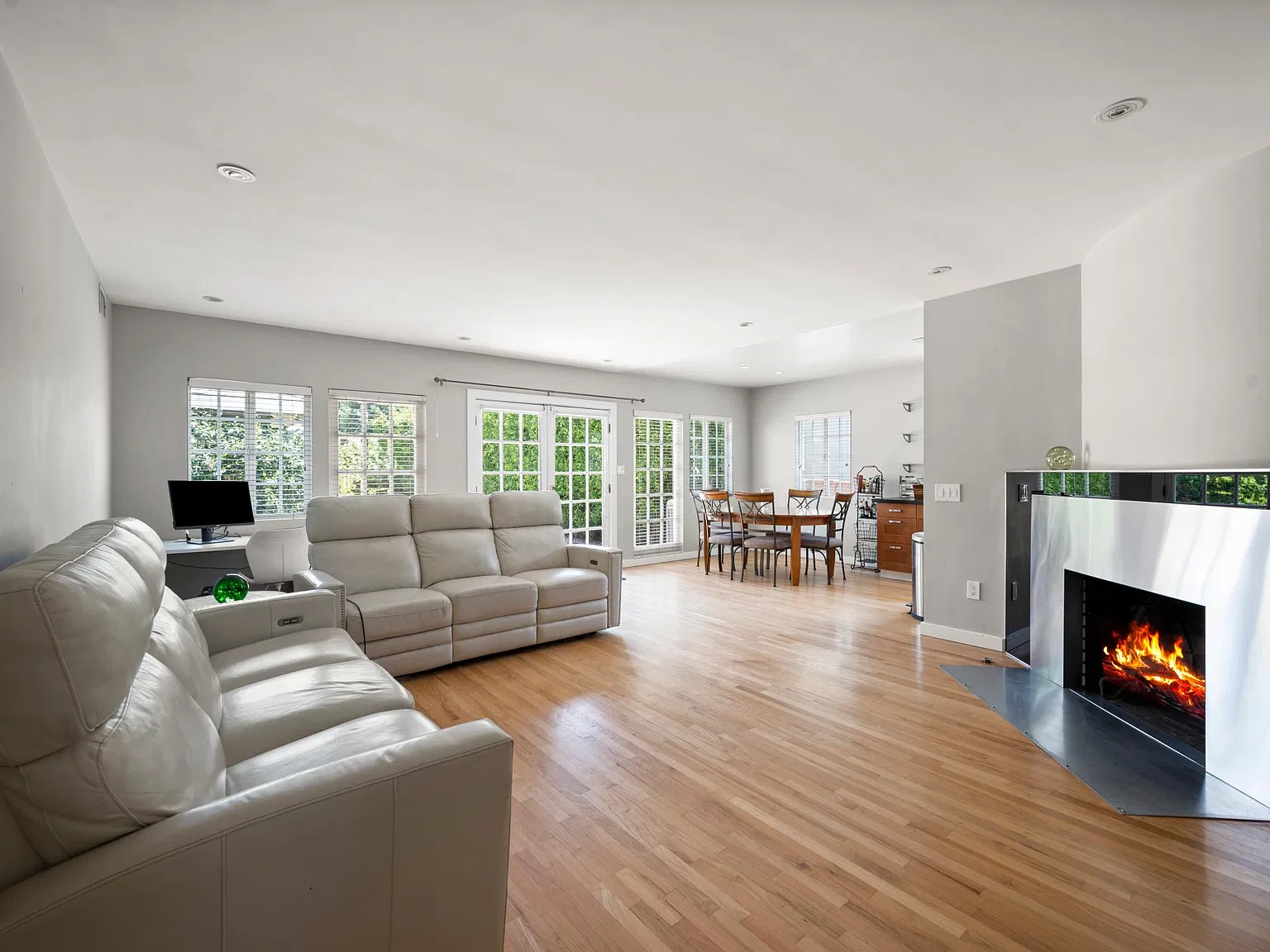 5856 Bevis Ave — Photo 2