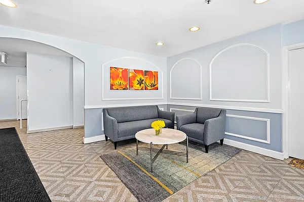 Sold by Compass | media 7