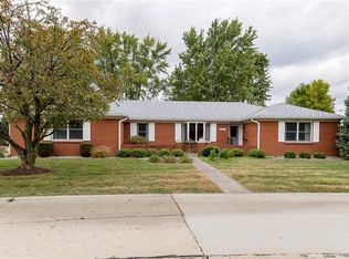 1054 School St, Shelbyville, IN 46176
