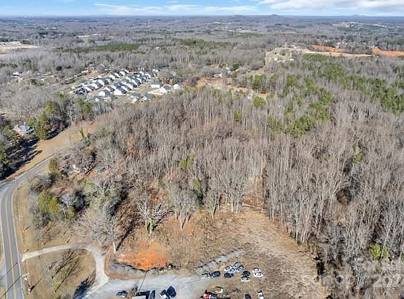 4th image of 114 Costner School Rd