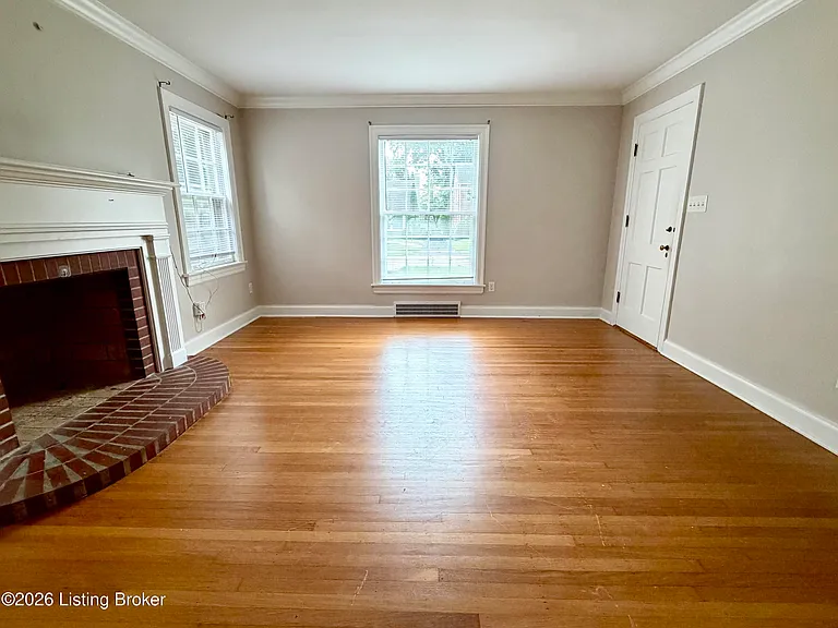 2211 Tyler Ln #1 — Photo 3