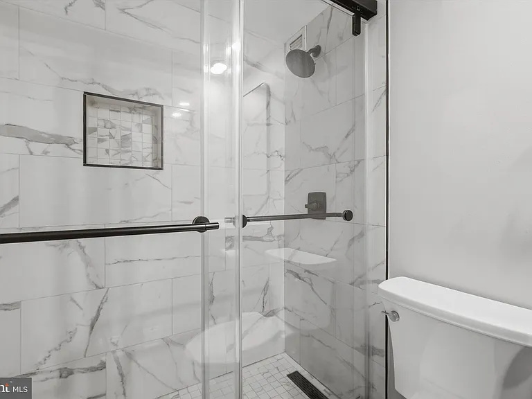 1301 20th St NW #306 — Photo 10