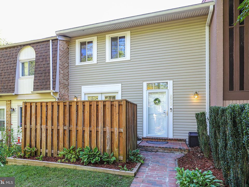 1st image of 2912 Cantania Pl