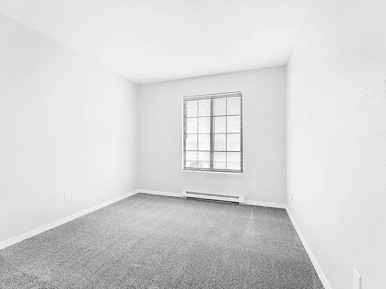Walnut Woods Apartments — Photo 9