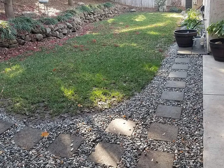 125 Delaney Dr — Photo 3