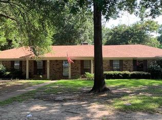 401 Gerald St, Leland, MS 38756