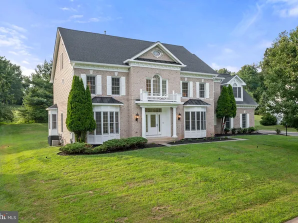 16913 Harbour Town Dr, Ashton, MD 20861