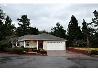 38 Ocean Dunes Dr, Florence, OR 97439