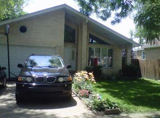 7717 46th St, Lyons, IL 60534