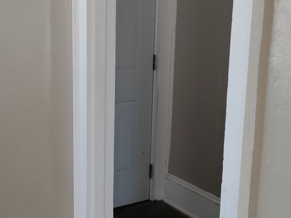 5 W White St