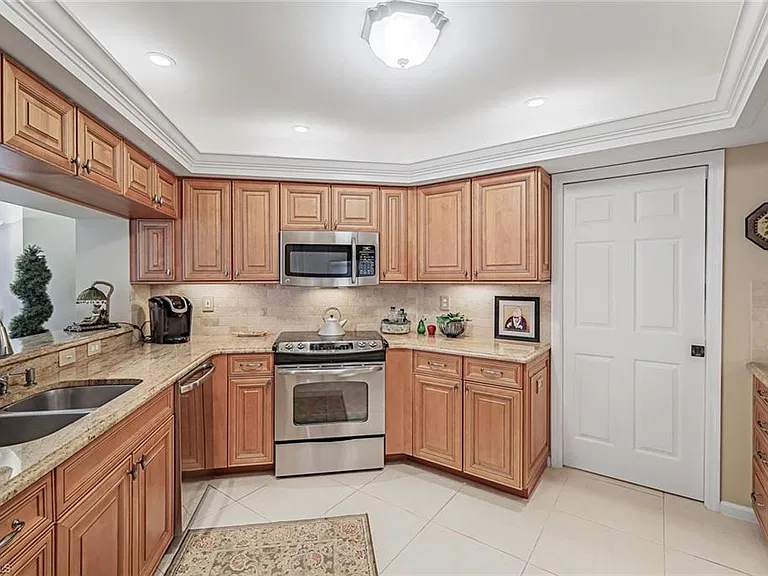 8471 Abbington Cir #1111 — Photo 7