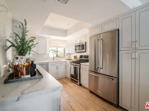 853 Larrabee St APT 6, West Hollywood, CA 90069