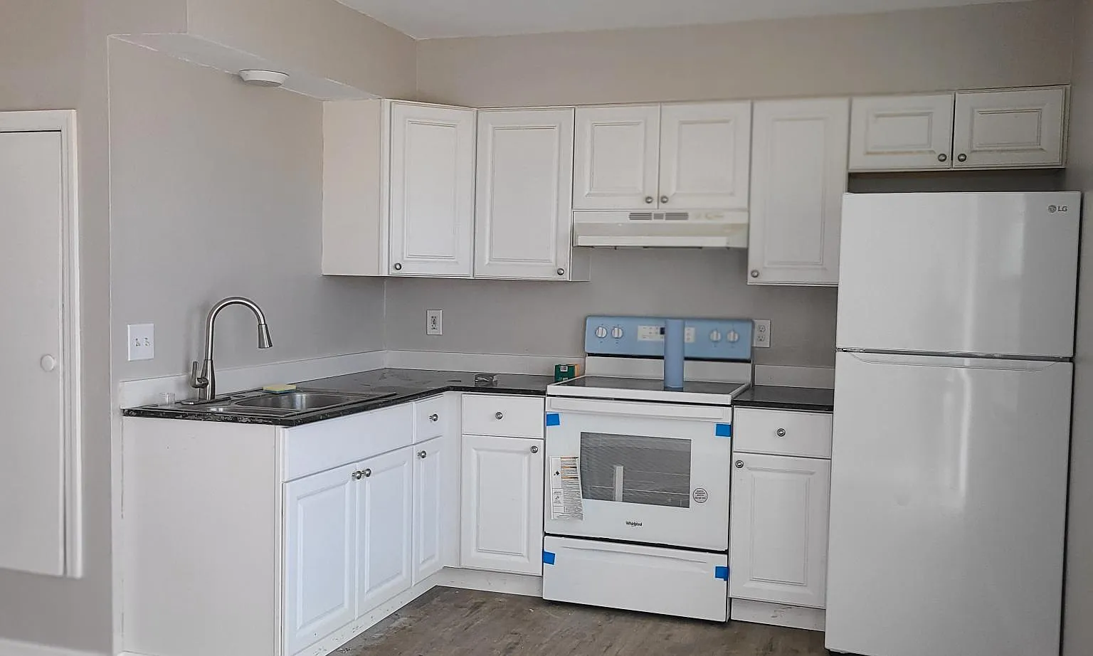 1 bed, 863 sqft, $1,200 — Photo 2
