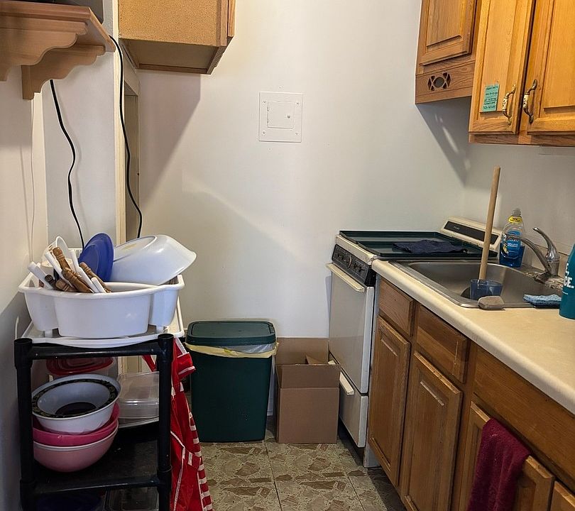 2nd image of 4880 N Marine Dr APT 611