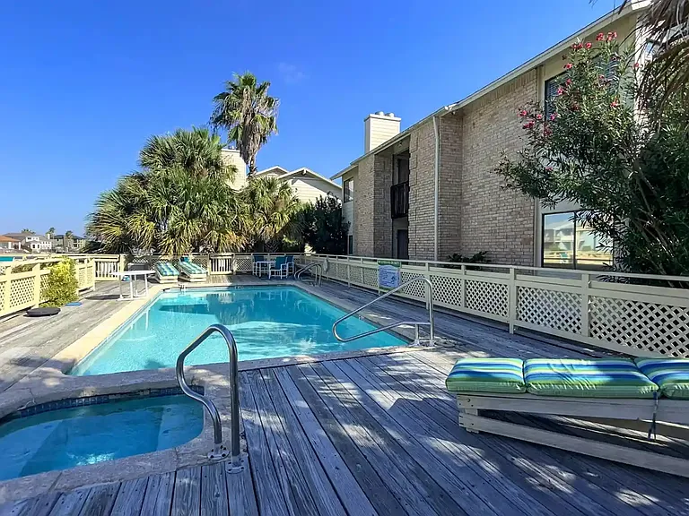 15421 Seamount Cay Ct #104 — Photo 35
