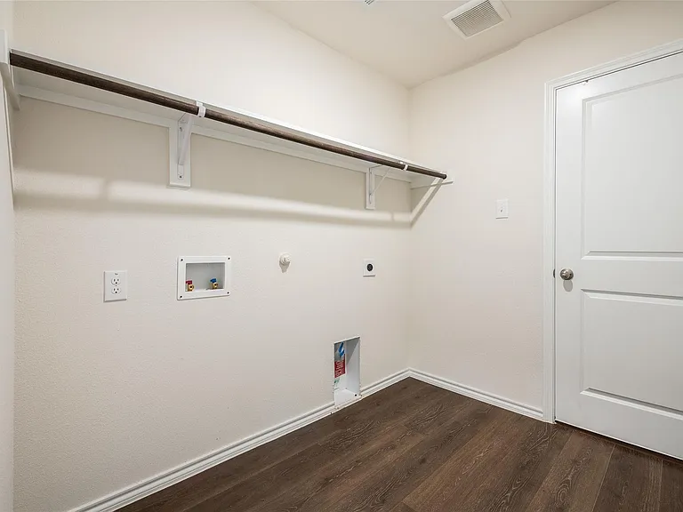 2952 Lawson Dr — Photo 16