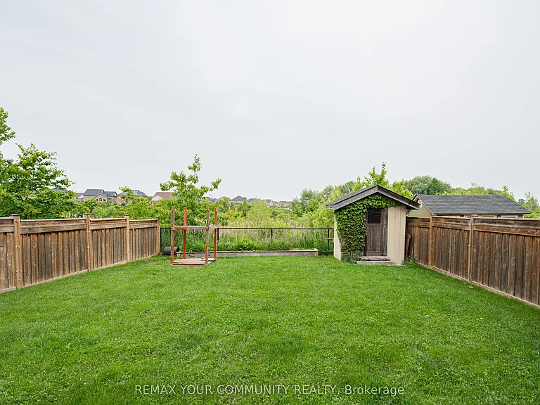 176 Aishford Rd #LOWER — Photo 29
