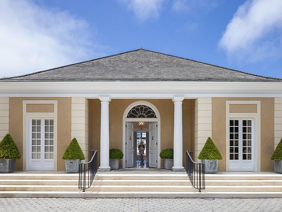 3rd image of 1500 Viscaino Rd