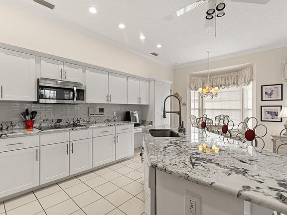 3rd image of 7103 MONTREAL DRIVE