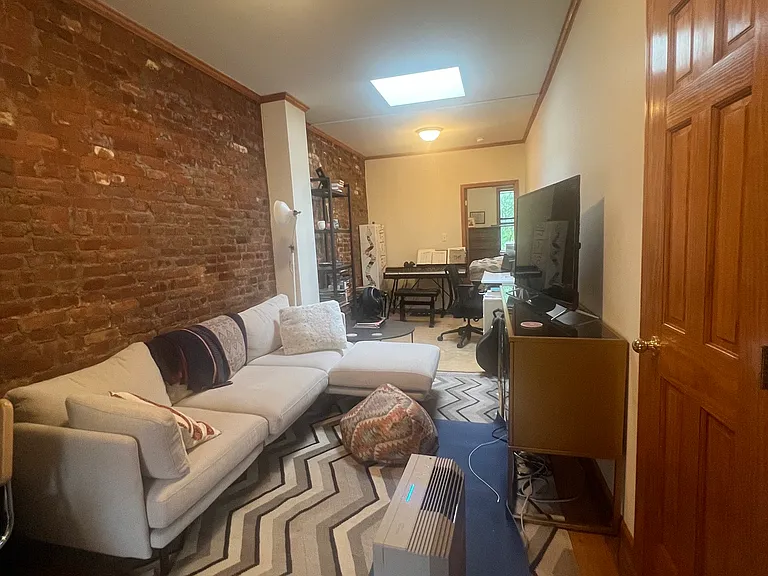 675 Union St #4R — Photo 1