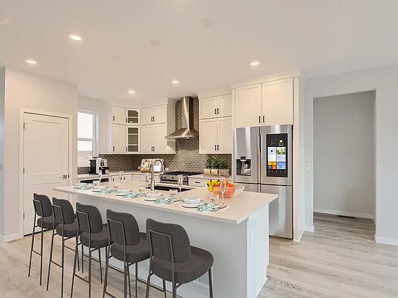 Roxy Kitchen - Virtually Staged