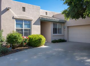 3 Eagle Thorn Pl, Santa Fe, NM 87508