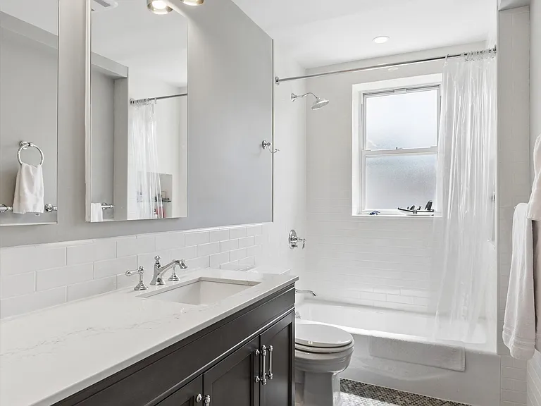 408 4th St #2 — Photo 11