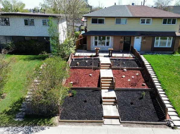 3014 W Doverville Cres SE, Calgary, AB T2B 1T9