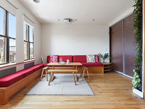 3rd image of 315 E 12th St APT 33
