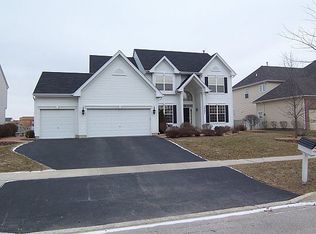 1701 Moorland Ln, Crystal Lake, IL 60014