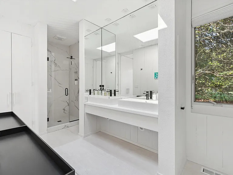 627 Sagaponack Rd — Photo 19