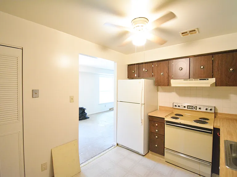 4000 Gypsy Ln #214 — Photo 11