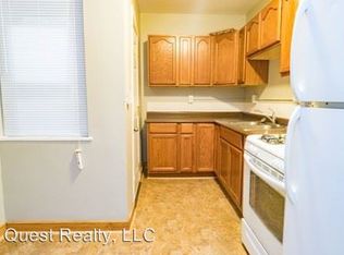 1540 Park Ave APT 303, Racine, WI 53403