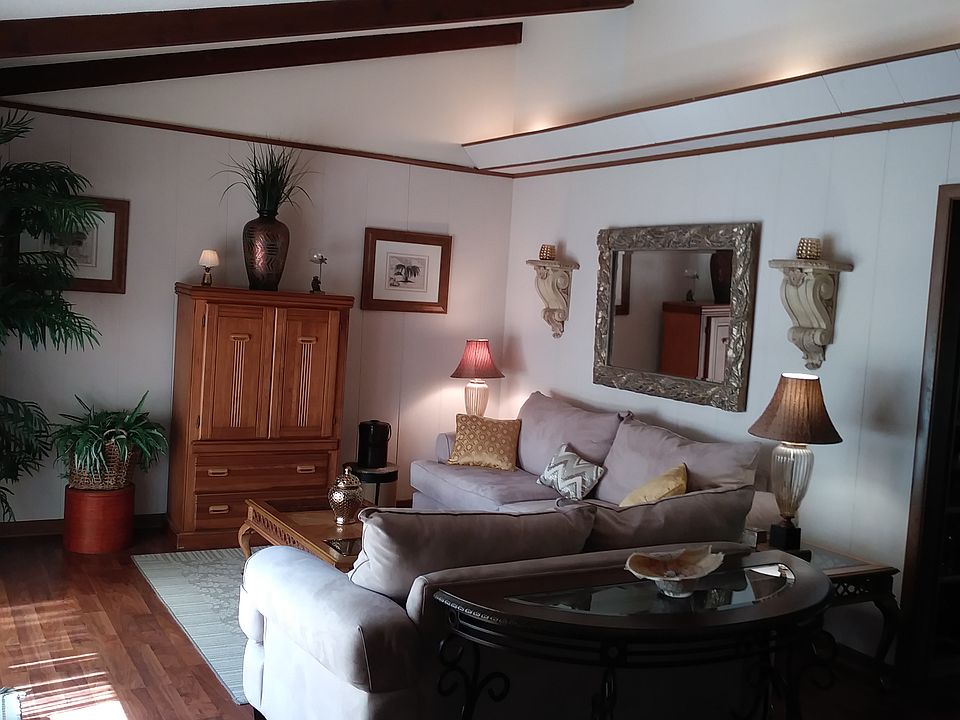 1st image of 117 Lakeshire Dr