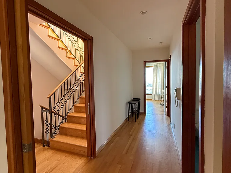 980 Corbett Ave — Photo 7