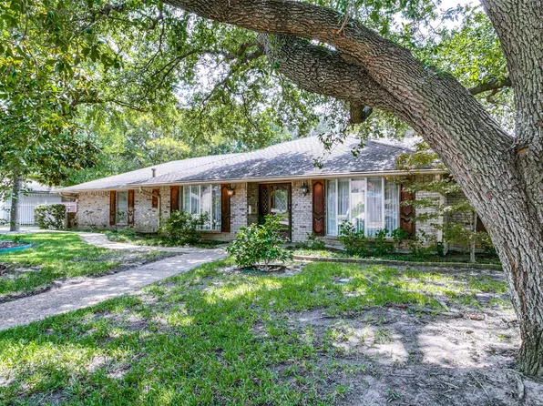 1304 Glenbrook Dr, Irving, TX 75061