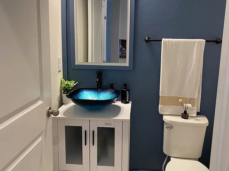 100 Lavenna Ave — Photo 12
