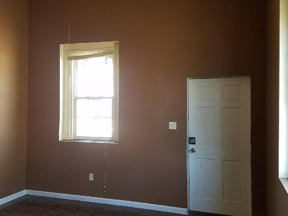2nd image of 2800 Saint Ann St