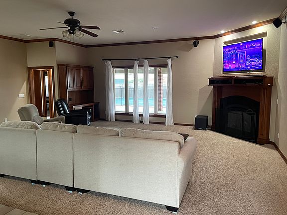 4th image of 3200 Fairway Dr