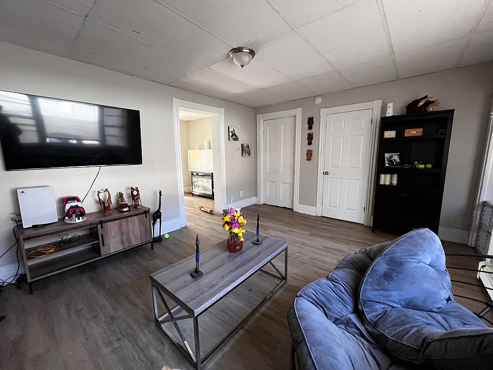 1st image of 20 Clove Ave #B