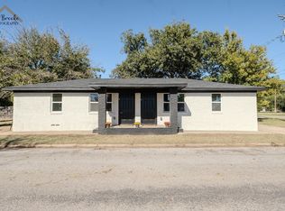 103 Margaret St, Burkburnett, TX 76354