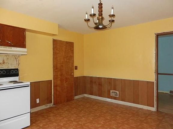 5th image of 898 Oakdale Ct
