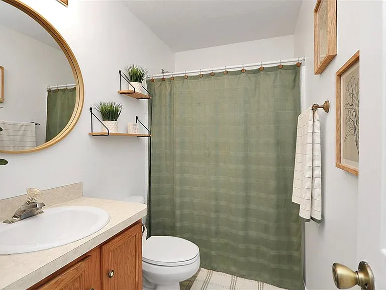 10648 SW 38th Ave — Photo 37